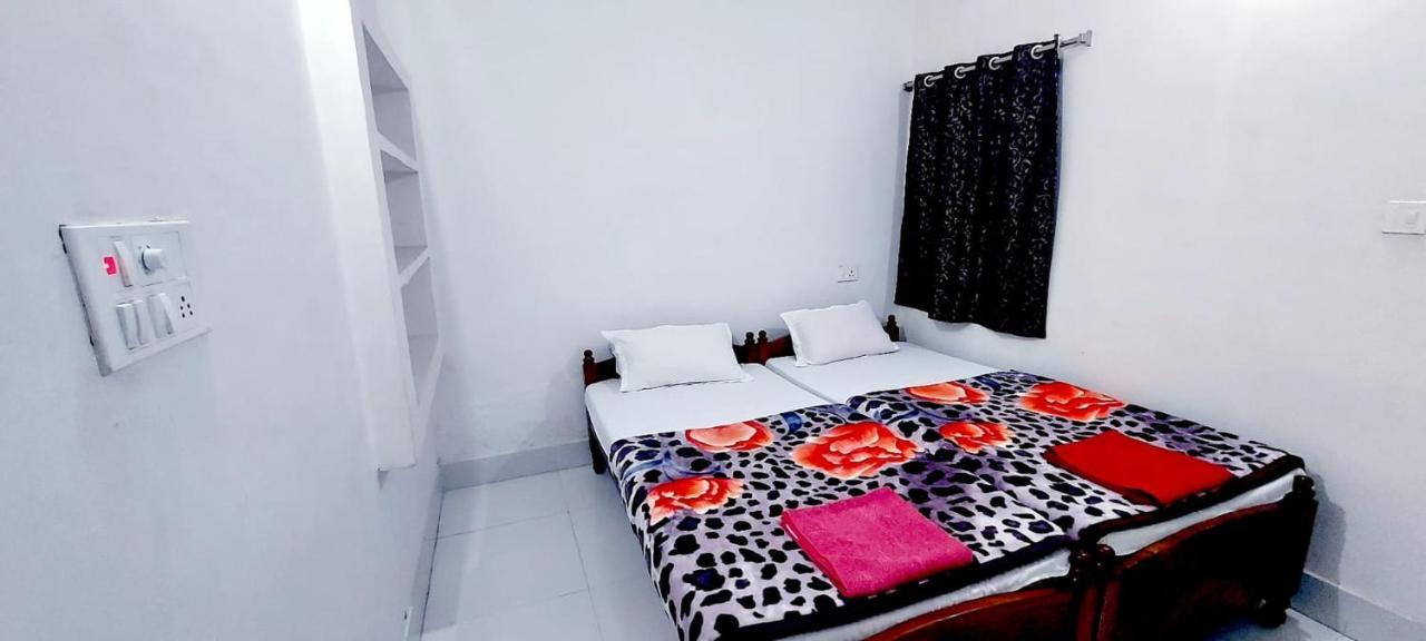 Nilam Guest House Bodh Gaya Exterior foto