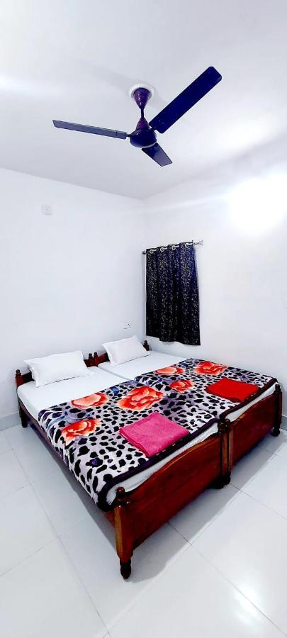 Nilam Guest House Bodh Gaya Exterior foto
