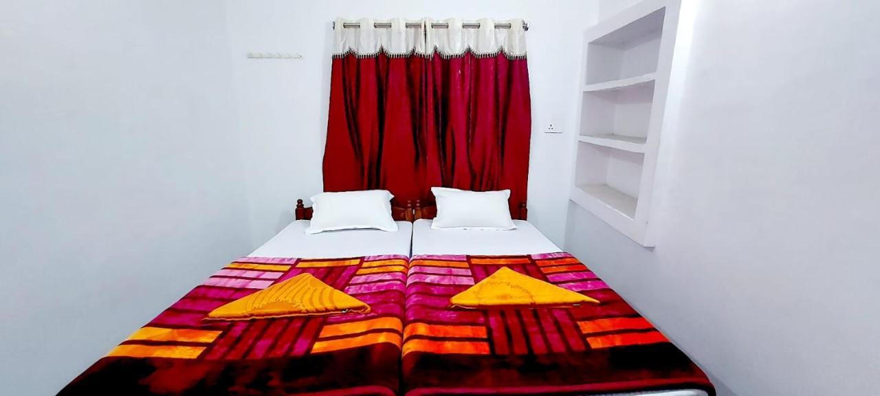 Nilam Guest House Bodh Gaya Exterior foto